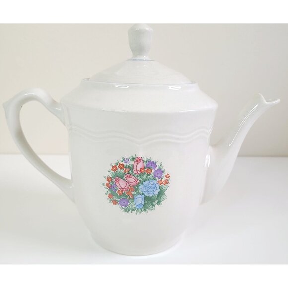 Vintage Spring Meadow Ceramic Teapot Floral Design Microwave & Dishwasher Safe - Picture 3 of 10